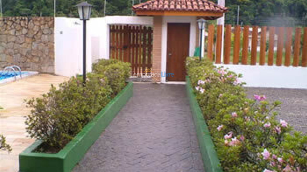 Casa para aluguel de temporada em Caraguatatuba (Prainha)