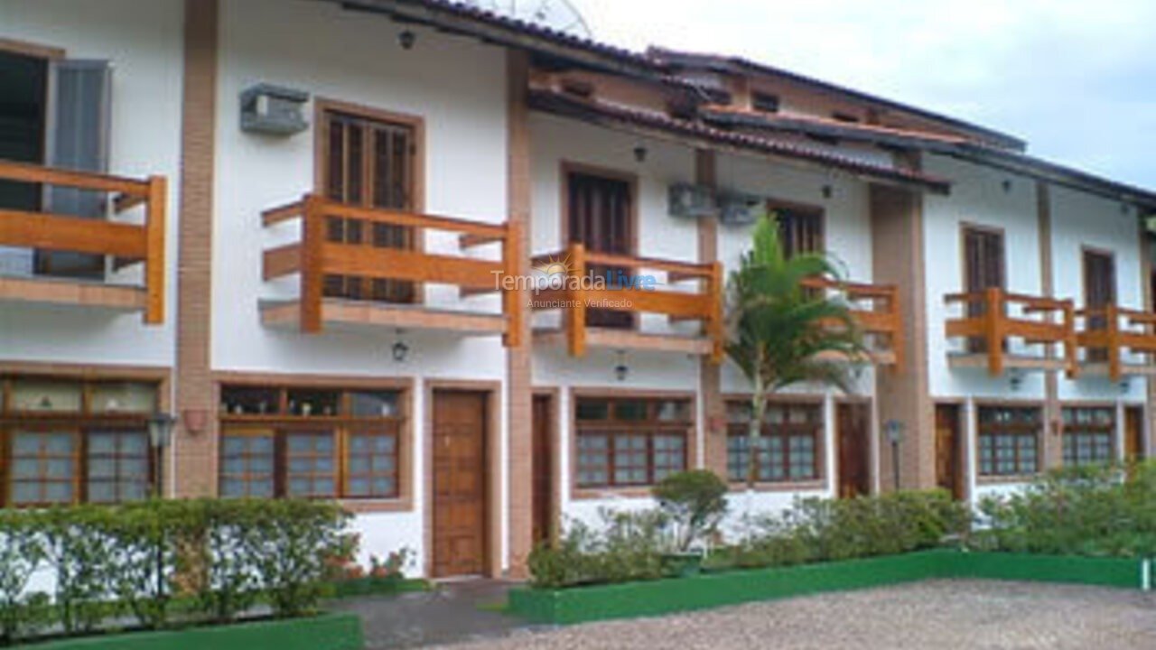 Casa para aluguel de temporada em Caraguatatuba (Prainha)