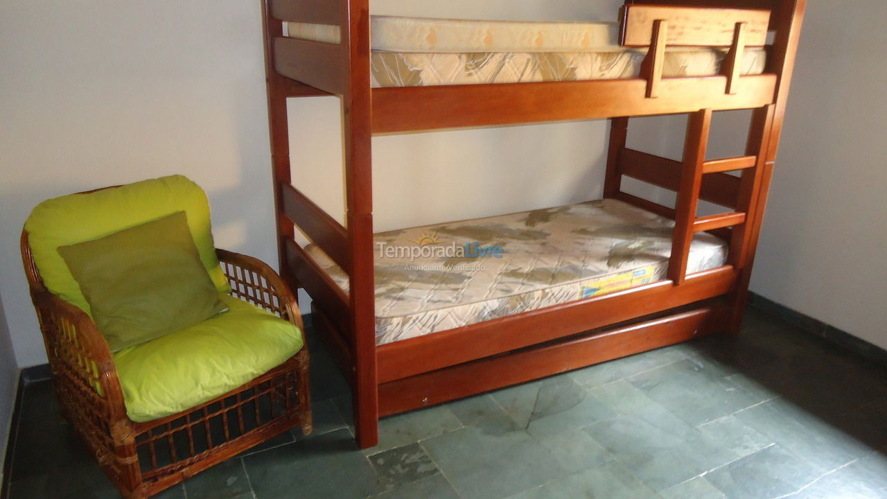 Casa para aluguel de temporada em Caraguatatuba (Prainha)