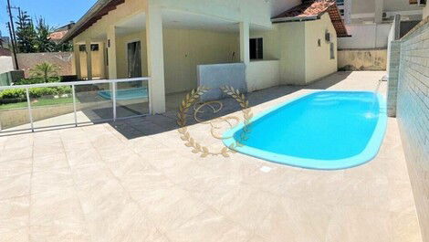 Beautiful house for vacation rental in Bombinhas-SC