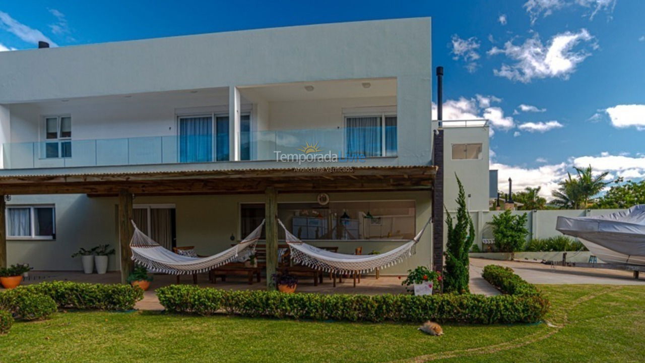 House for vacation rental in Florianópolis (Barra da Lagoa)