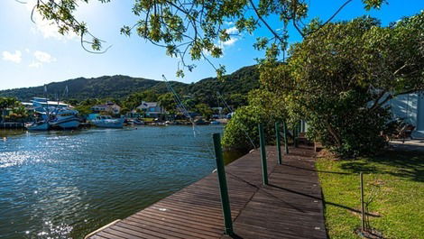 LIndissima Casa beira mar - canal da barra -aluguel por temporada