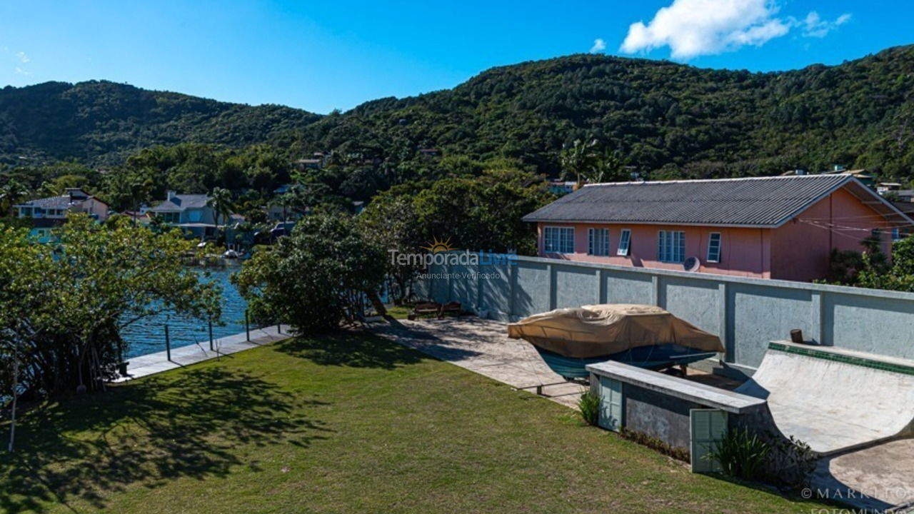 House for vacation rental in Florianópolis (Barra da Lagoa)