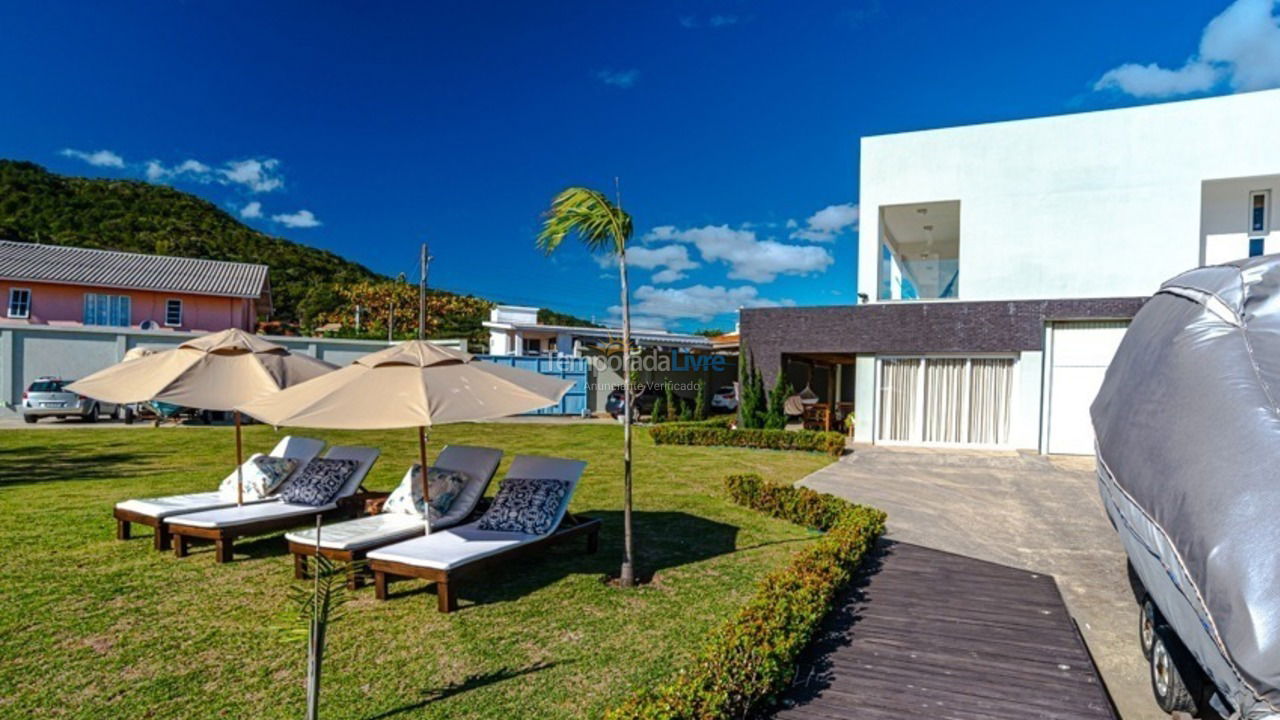 House for vacation rental in Florianópolis (Barra da Lagoa)