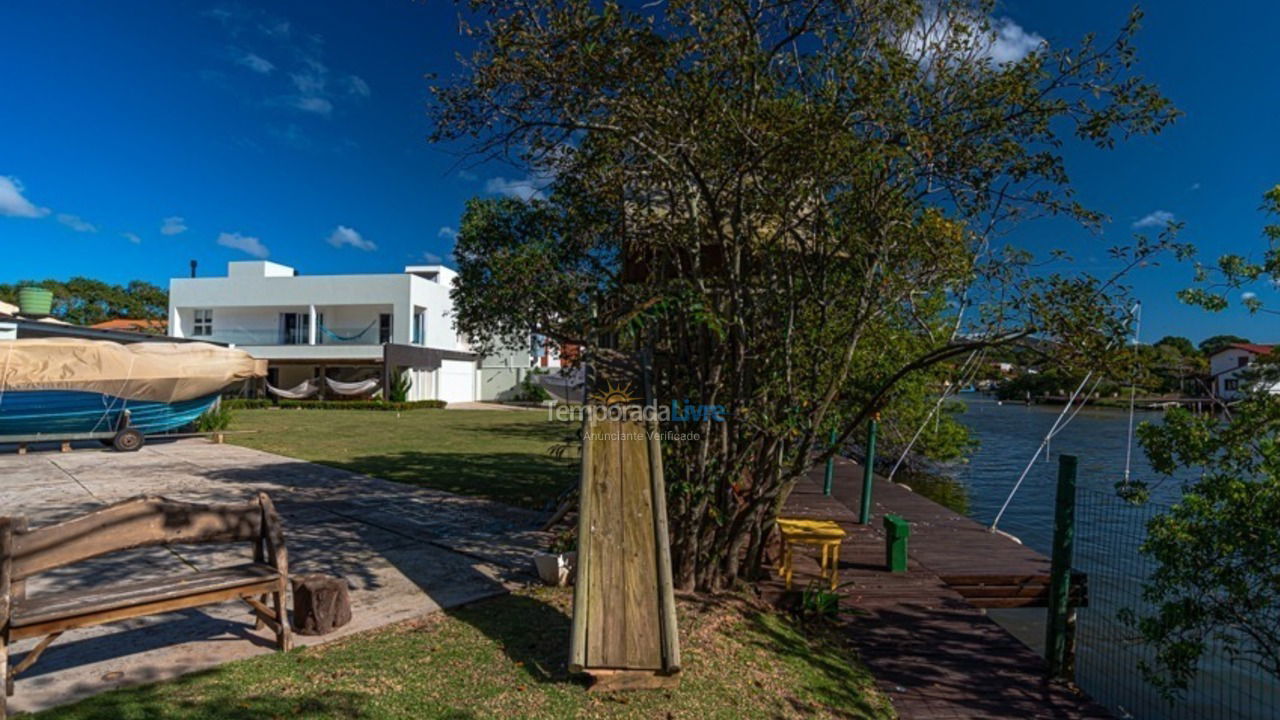 Casa para aluguel de temporada em Florianópolis (Barra da Lagoa)