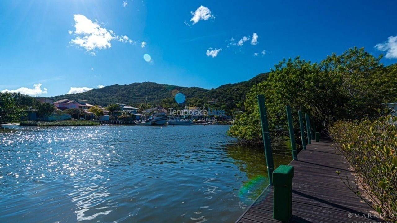 Casa para aluguel de temporada em Florianópolis (Barra da Lagoa)