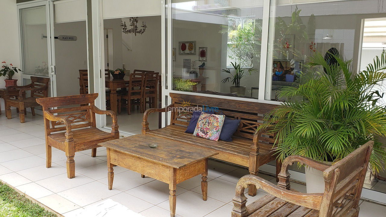 Casa para aluguel de temporada em Ubatuba (Praia Grande)