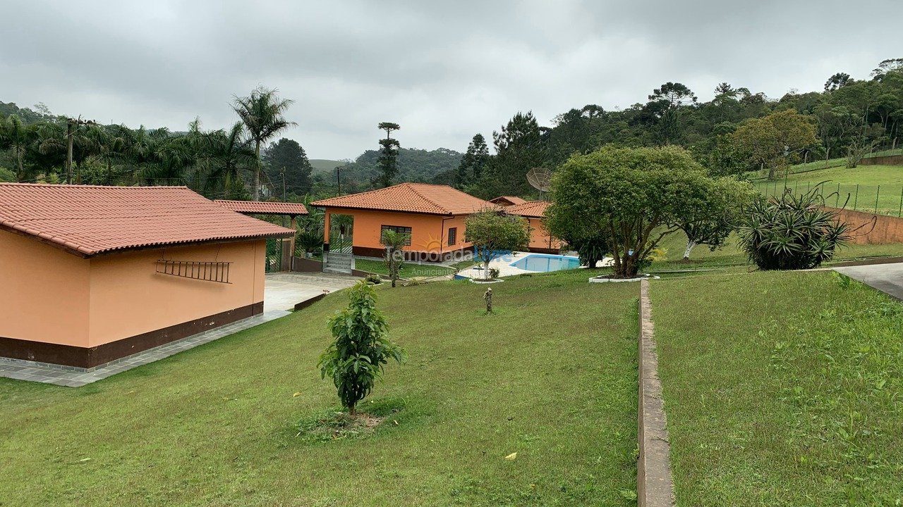 Ranch for vacation rental in Mogi das Cruzes (Biritiba Ussu)