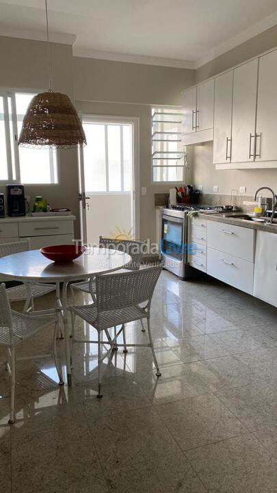 Apartamento para alquiler de vacaciones em Guarujá (Pitangueiras)