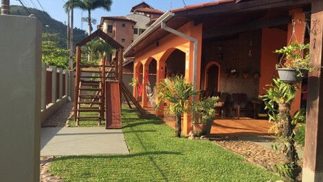 Excellent House for Rent in Ubatuba - Barbecue grill WiFi