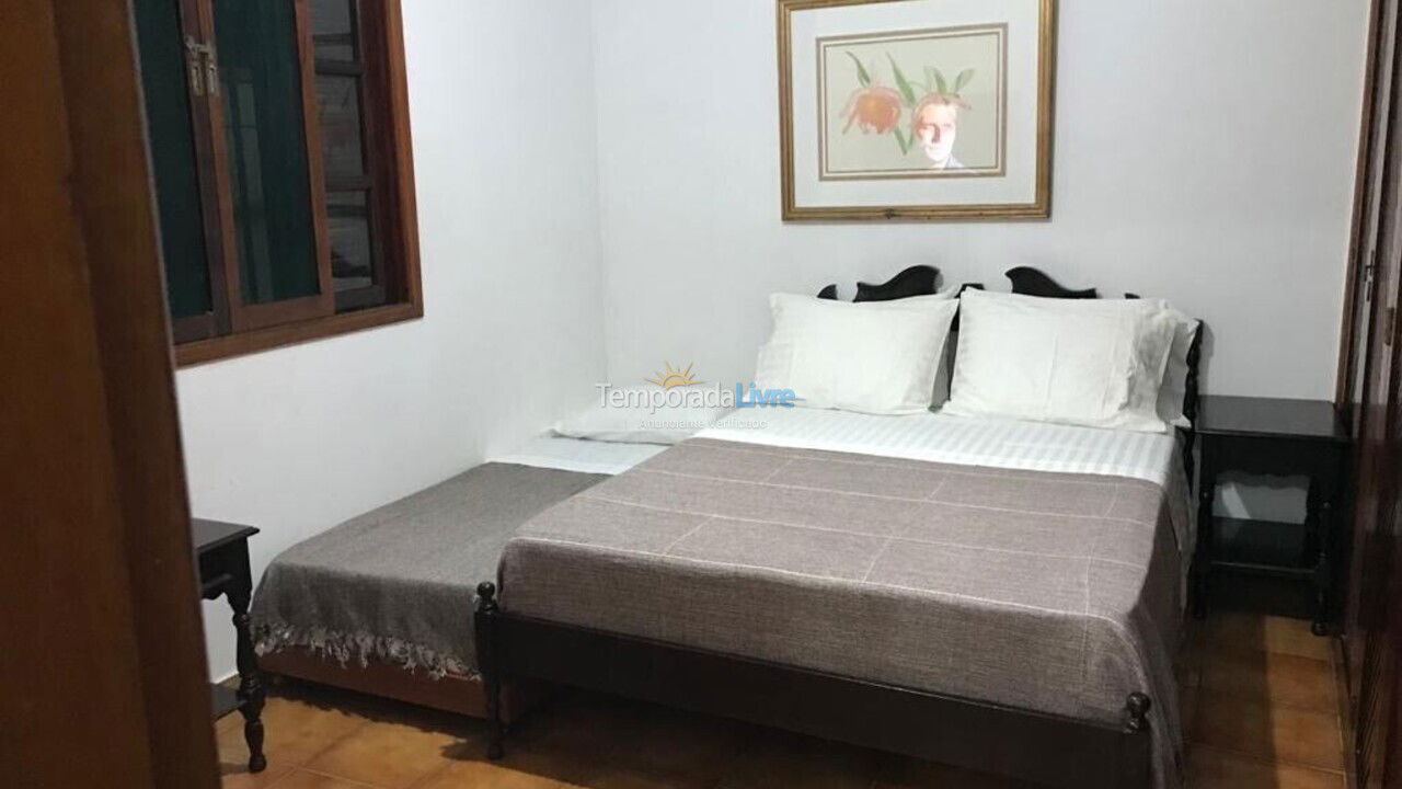 Casa para alquiler de vacaciones em Ubatuba (Praia das Toninhas)