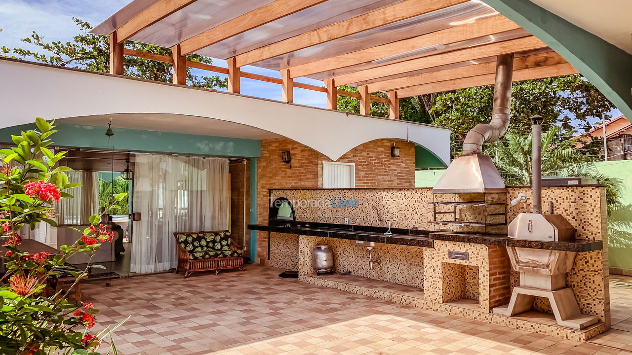 Casa para alquiler de vacaciones em Ubatuba (Praia das Toninhas)