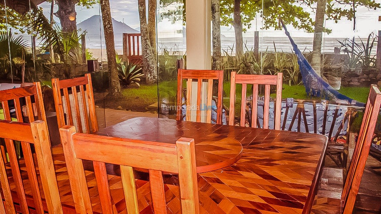 Casa para aluguel de temporada em Ubatuba (Praia das Toninhas)