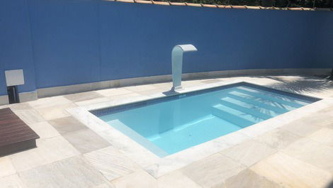 TOWNHOUSE WITH SWIMMING POOL A 10-minute walk from Praia das Toninhas