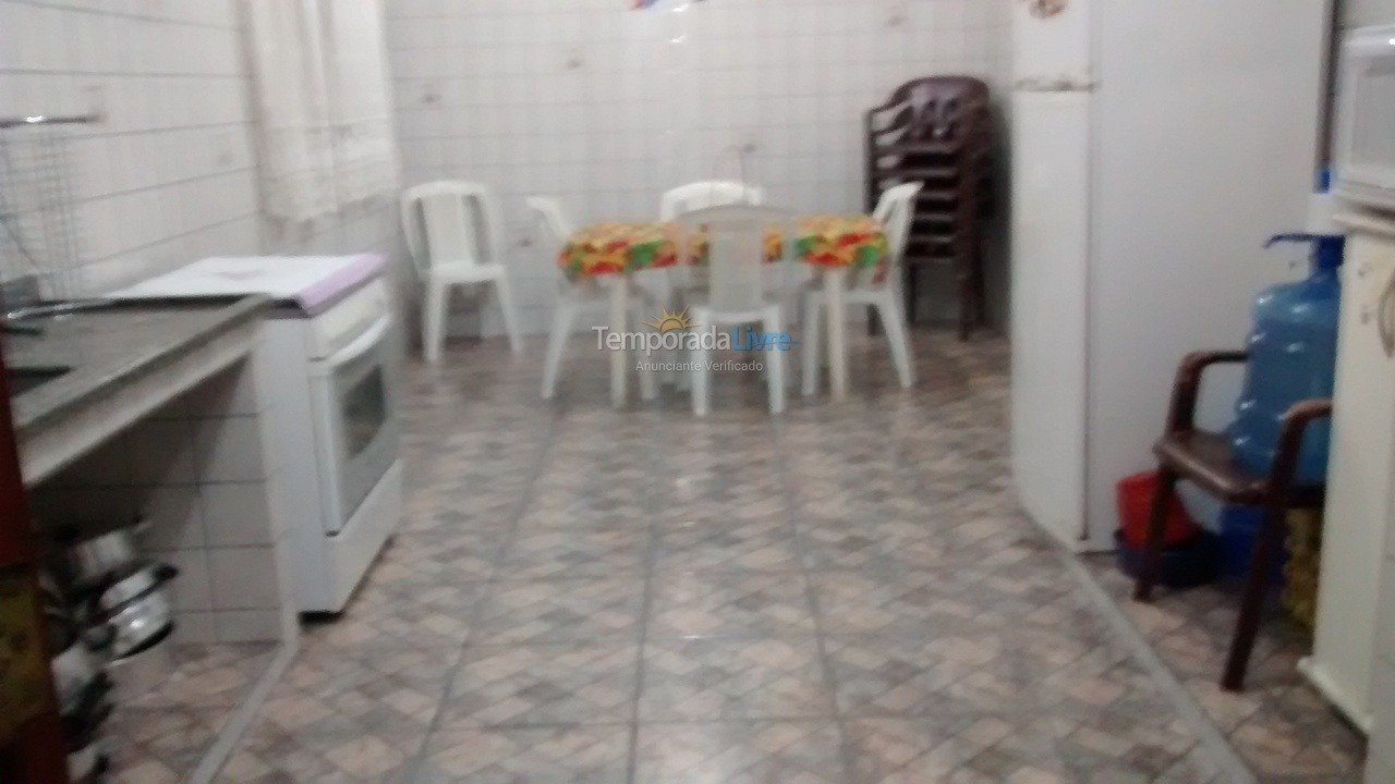 Casa para alquiler de vacaciones em Mongaguá (Vila São Paulo)