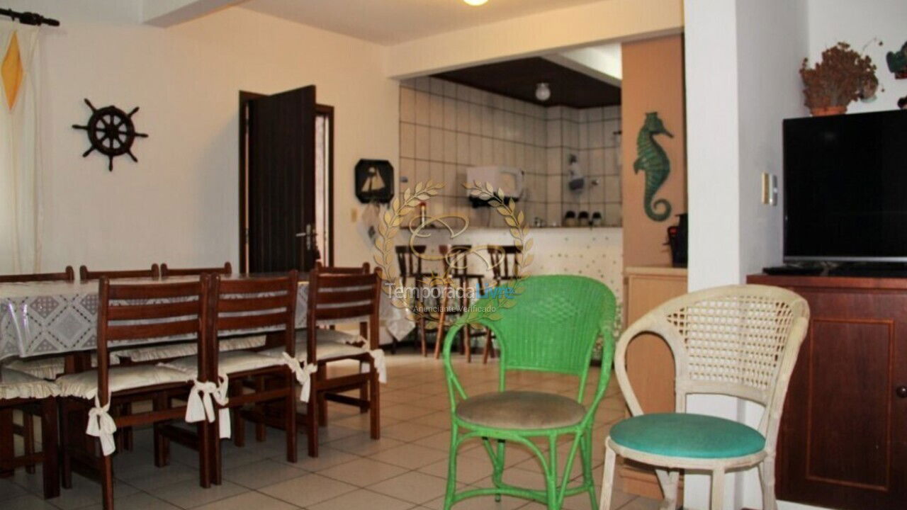 House for vacation rental in Bombinhas (Praia de Bombas)