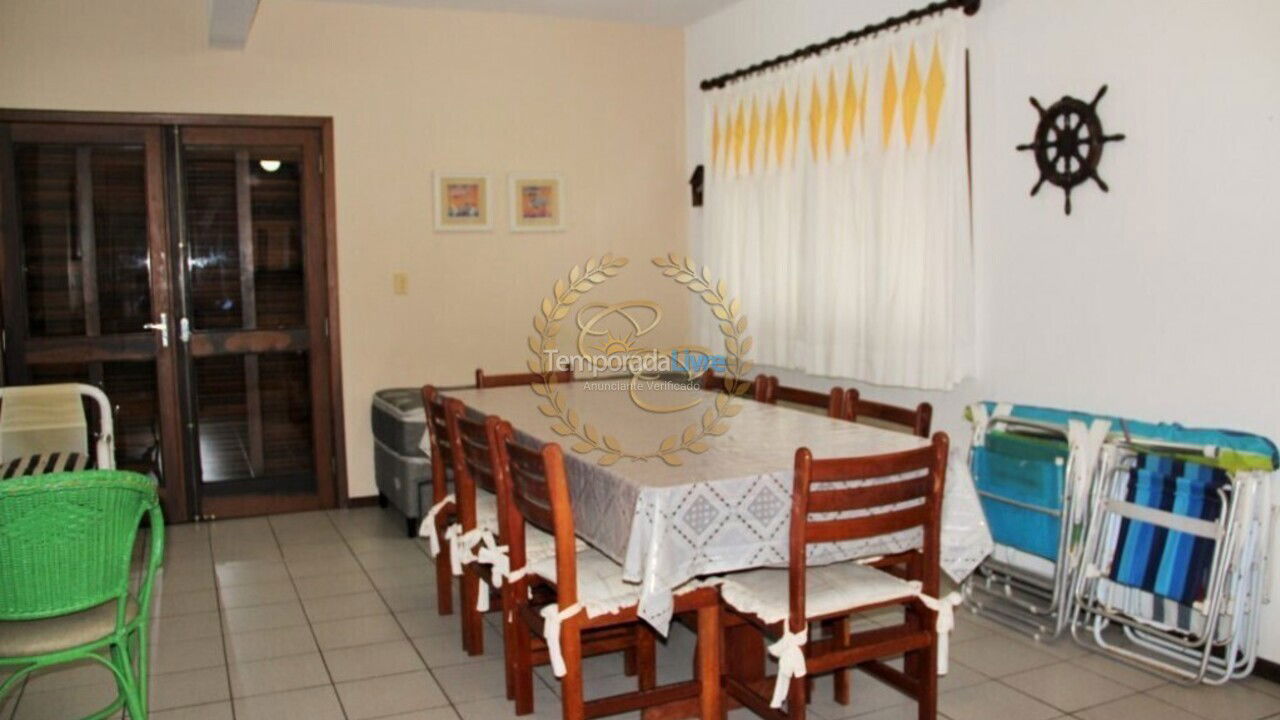 House for vacation rental in Bombinhas (Praia de Bombas)