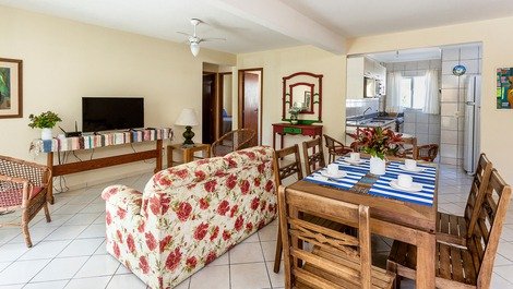 3 bedroom apartment in the center of Bombinhas