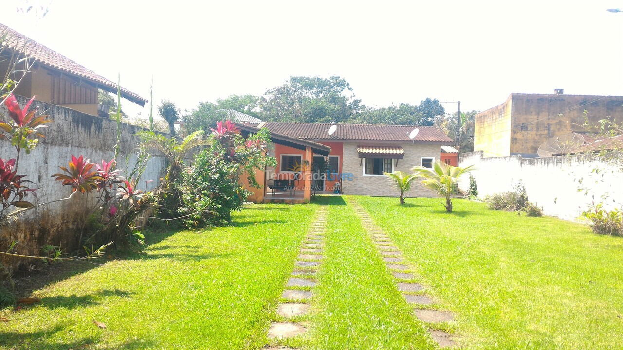 Casa para alquiler de vacaciones em São Sebastião (Praia da Boracéia)