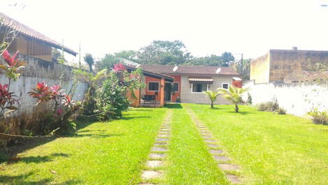 Casa para alugar em São Sebastião - Praia da Boracéia