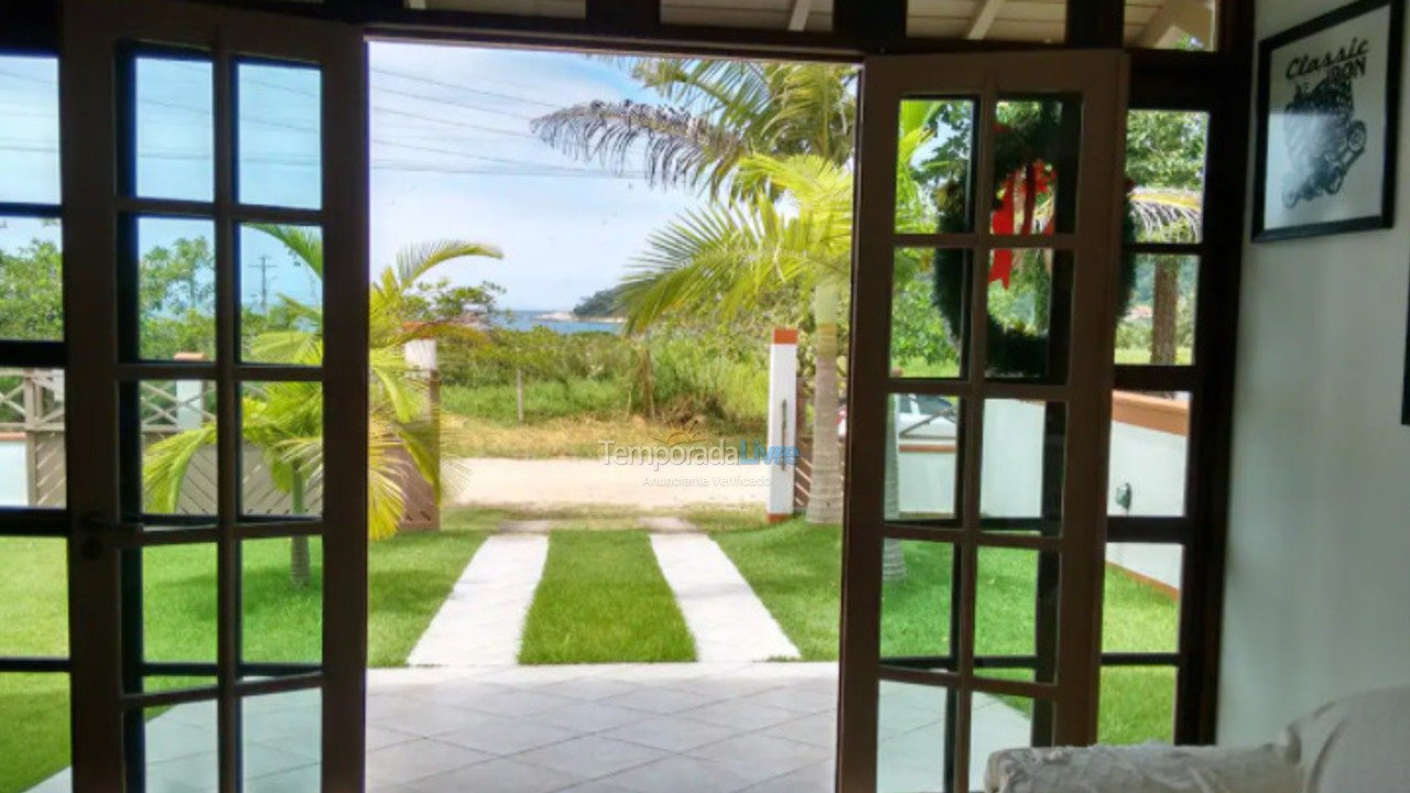 Apartment for vacation rental in Balneário Camboriú (Praia de Taquaras)