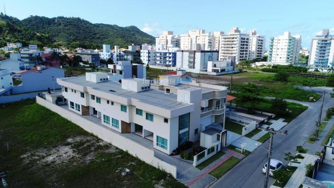 House for vacation rental in Governador Celso Ramos (Praia de Palmas)