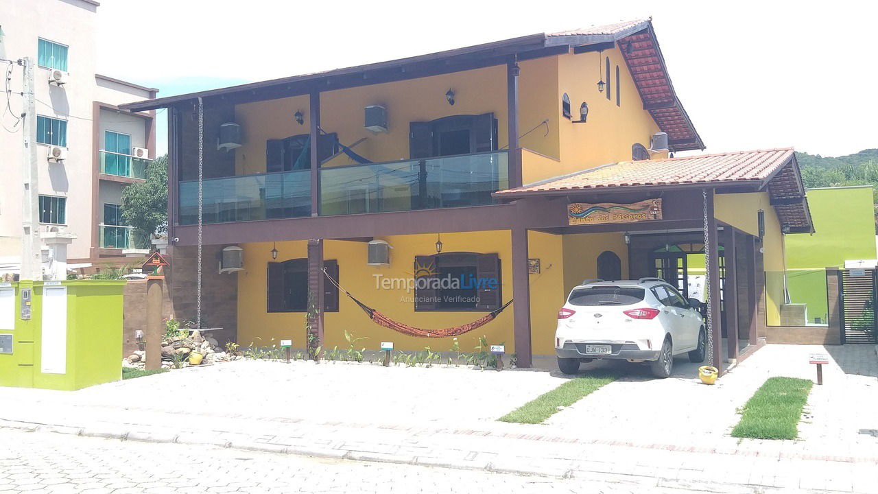 House for vacation rental in Bombinhas (Praia de Bombas)