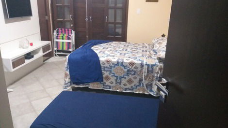 Cama de casal e auxiliar