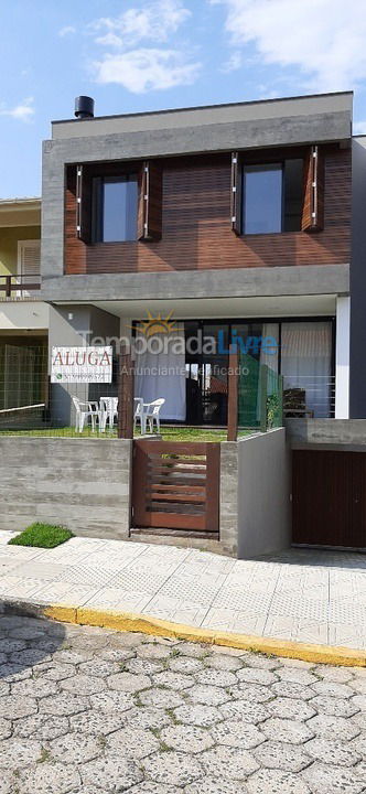 House for vacation rental in Garopaba (Morrinhos)