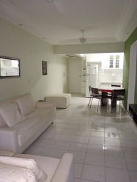 APARTMENT ENSEADA GUARUJÁ 2 BEDROOMS, SWIMMING POOL, AIR CONDITIONING, WI-FI.