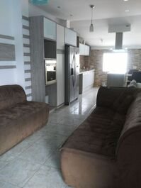 Cery cozy home, come enjoy Florianopolis with family