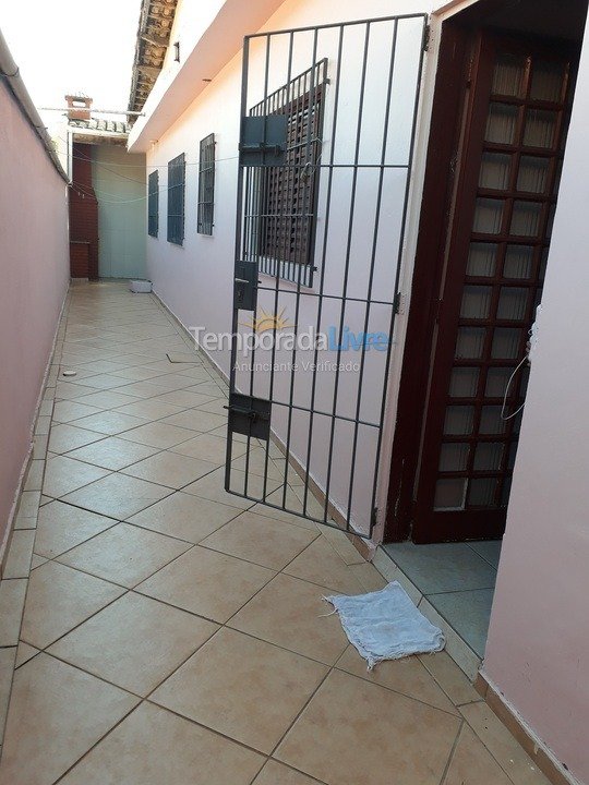 Casa para aluguel de temporada em Mongaguá (Balneário Flórida Mirim)