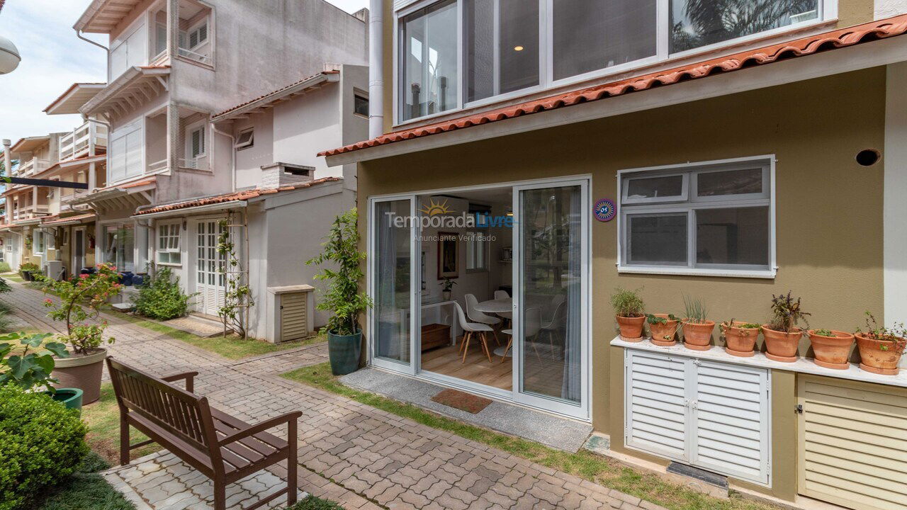 House for vacation rental in Florianópolis (Jurere Tradicional)