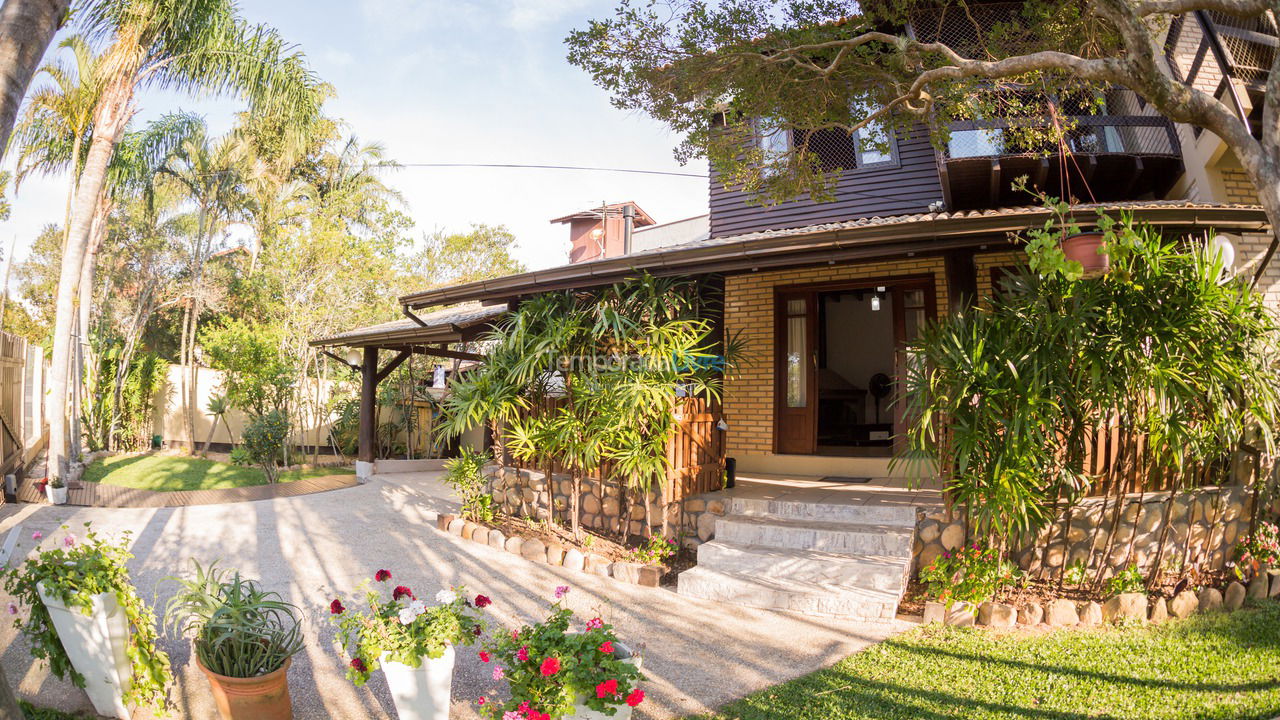 Casa para alquiler de vacaciones em Palhoça (Guarda do Embaú)