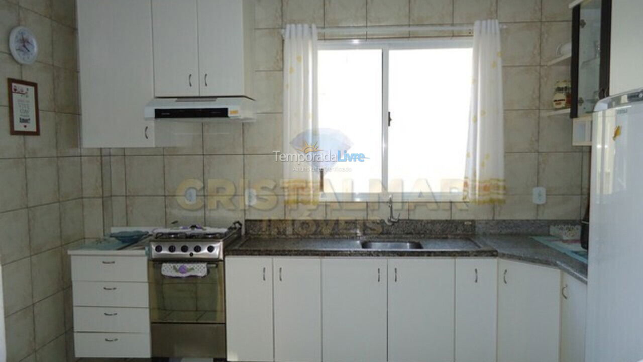 Apartamento para aluguel de temporada em Bombinhas (Praia de Bombas)