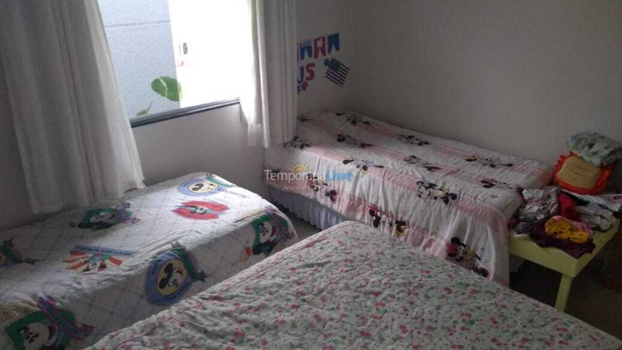 Casa para aluguel de temporada em Guaratuba (Centro)
