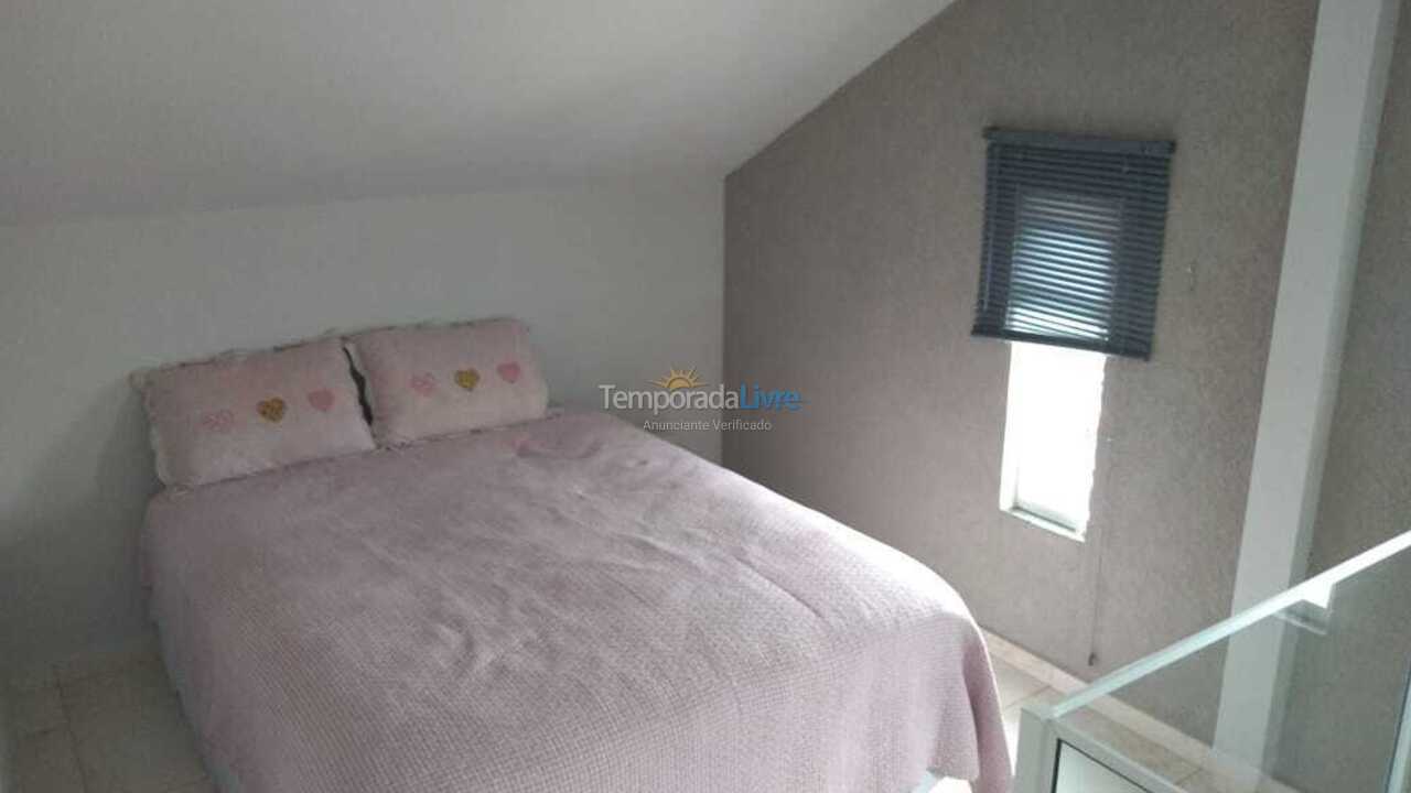 Casa para aluguel de temporada em Guaratuba (Centro)