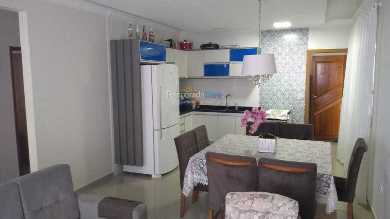 Casa para aluguel de temporada em Guaratuba (Centro)