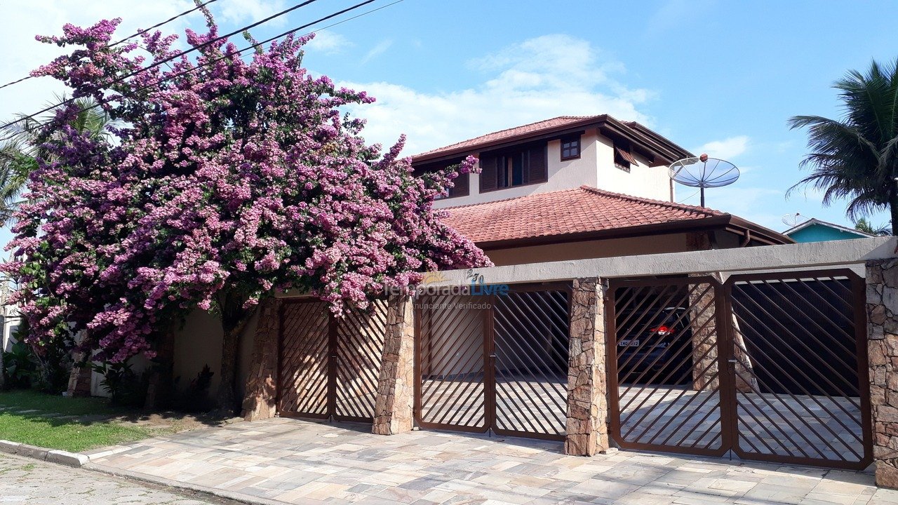 Casa para aluguel de temporada em Bertioga (Praia de São Lourenço)