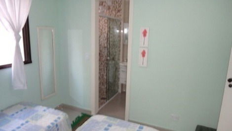 LINDO APARTAMENTO 3 SUITES 300m PRAIA ENSEADA GUARUJÁ