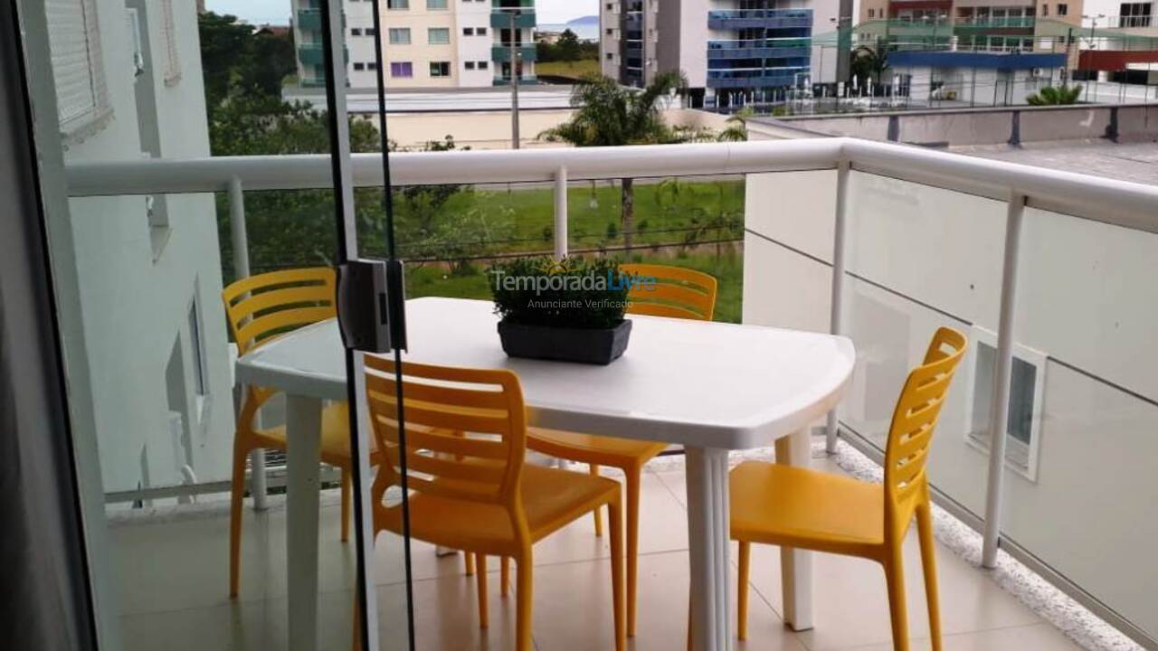 Apartamento para alquiler de vacaciones em Governador Celso Ramos (Praia de Palmas)