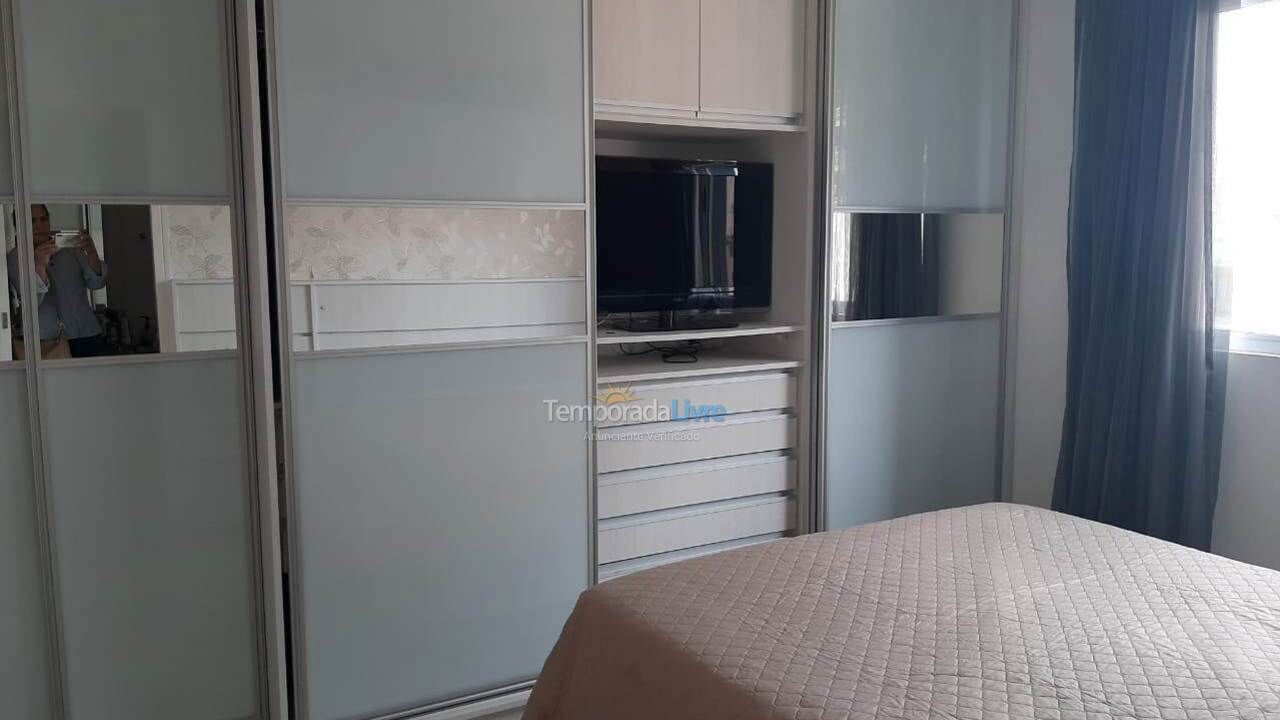 Apartamento para aluguel de temporada em Itapema (Meia Praia)