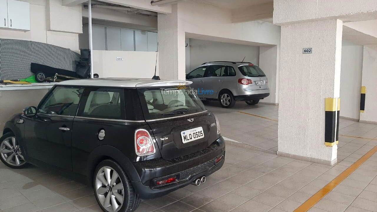 Apartamento para aluguel de temporada em Itapema (Meia Praia)