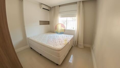 Apt on the 3rd Floor / Front overlooking the sea and 03 bedrooms, of which: