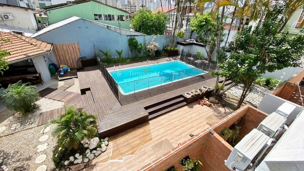 Casa para aluguel de temporada em Balneário Camboriú (Praia Central)