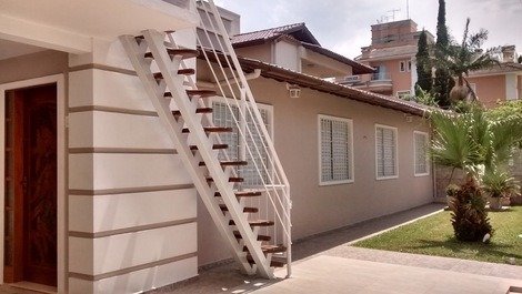 HAPPY HOLIDAY SAVING EXCELLENT HOME! CLOSE TO CENTER AND BEACH