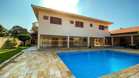 HIGH STANDARD, 6 SUITES WITH AIR, LARGE SWIMMING POOL, PRIVILEGED LOCATION