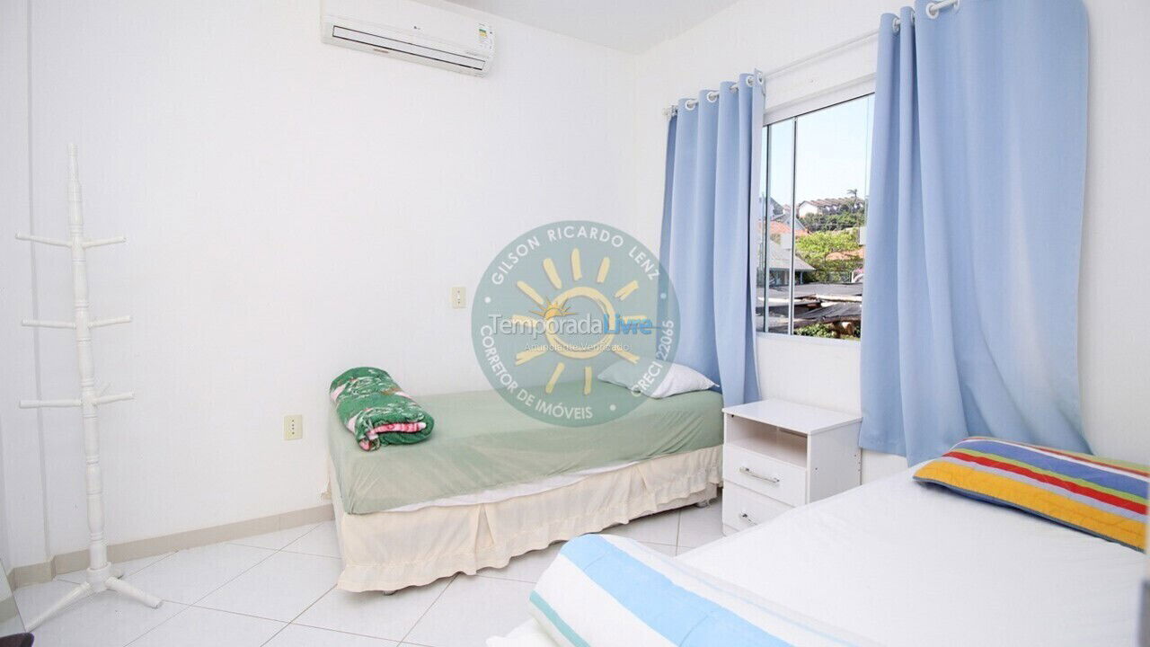 Apartment for vacation rental in Bombinhas (Praia de Quatro Ilhas)
