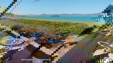 APARTMENT 3 SUITES OF HIGH STANDARD IN BUILDING FRONT TO THE SEA