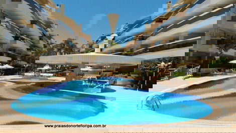 APARTMENT 3 SUITES OF HIGH STANDARD IN BUILDING FRONT TO THE SEA